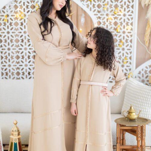 Caftan robe ceinturé en crêpe avec mejdoul skalli avec aqade doublés