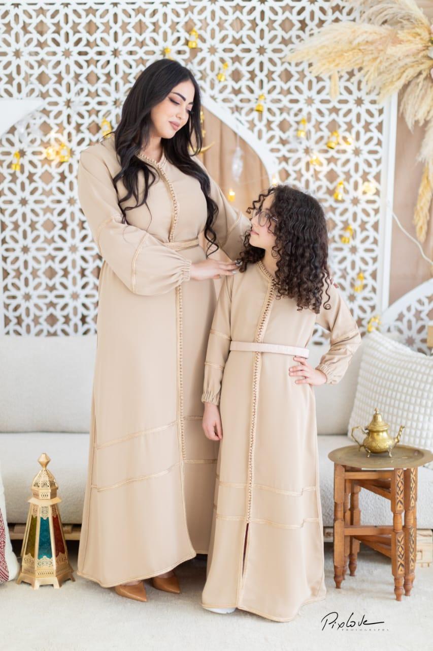 Caftan robe ceinturé en crêpe avec mejdoul skalli avec aqade doublés